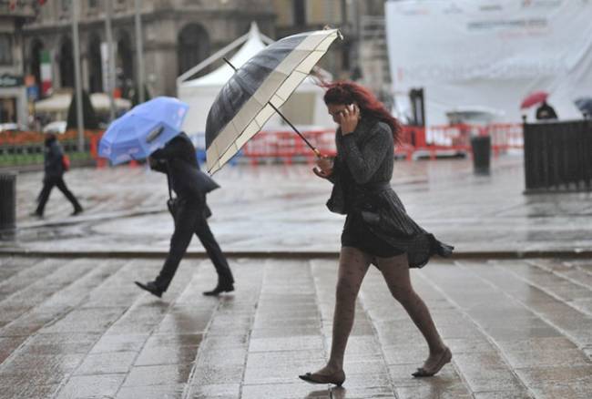 METEO: IN ARRIVO FORTI NUBIFRAGI, LE PREVISIONI NON LASCIANO DUBBI - ECCO COSA ACCADRA' NELLE PROSSIME ORE - 08/10/2015