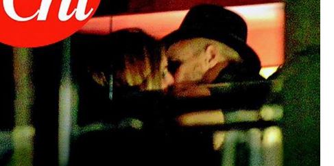 HANNO SMENTITO LA LORO RELAZIONE PER MESI MA ORA C'E' LA FOTO DEL BACIO - 04/11/2015