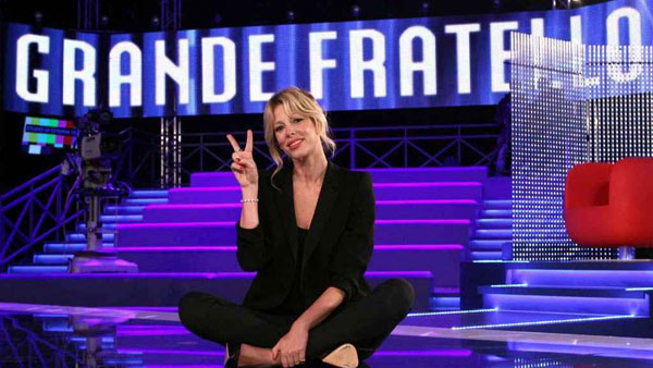 E' UFFICIALE: GRANDE FRATELLO 2015, ECCO CHI VARCHERA' LA PORTA DELLA CASA DEL GRANDE FRATELLO - 04/11/2015