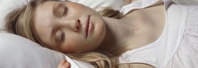 PERDERE I DENTI, TROVARE SOLDI E FARE L'AMORE: ECCO IL SIGNIFICATO DEI SOGNI - 04/12/2015