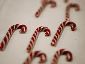 RUBA LE CARAMELLE DA REGALARE AI NIPOTI A NATALE, POI L'INASPETTATO GESTO DEI CARABINIERI - 25/12/2015