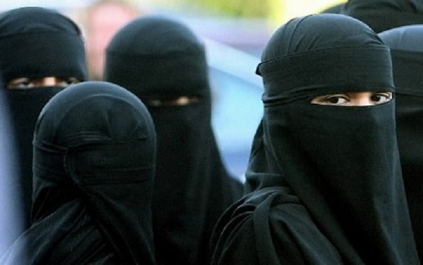 ISIS SHOCK, ''COME VIOLENTARE LE DONNE RAPITE'': ECCO LA GUIDA DEI JIHADISTI - 29/12/2015