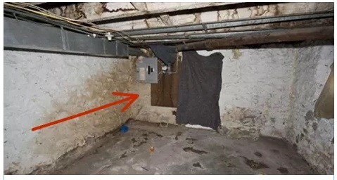 QUEST'OPERAIO FA UN BUCO IN UN MURO: 2 MINUTI DOPO CORRE URLANDO PER STRADA - ECCO COS'E' SUCCESSO - 22/02/2016