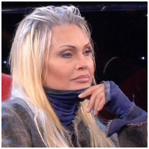 ''NON TORNERA' PIU' AD AMICI'' ANNA OXA CONTRO TUTTI: ECCO COS'E' SUCCESSO IN STUDIO - 26/05/2016
