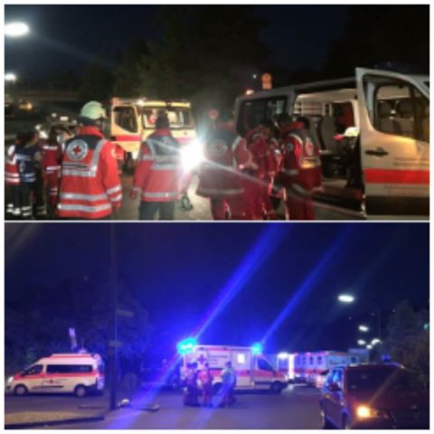 UOMO ARMATO DI ACCETTA ASSALE I PASSEGGERI: PANICO SUL TRENO, 21 FERITI - L'ASSALITORE E' STATO UCCISO - 19/07/2016
