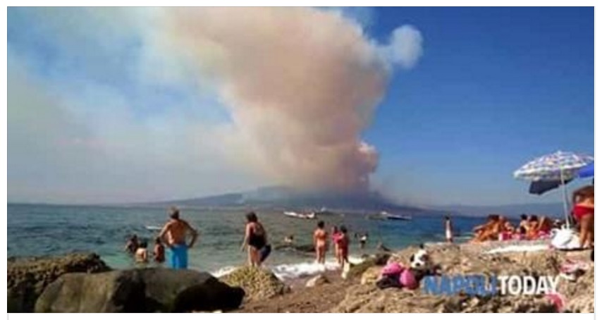 PAURA A NAPOLI: DENSA COLONNA DI FUMO SUL VESUVIO - ECCO COSA STA SUCCEDENDO - 20/07/2016
