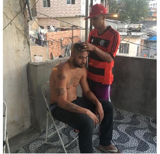 LA TRISTE FINE DI ADRIANO: DA STELLA DEL CALCIO ALLA FAVELA PIU' POVERA E PERICOLOSA DI RIO - 03/08/2016