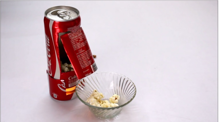 ECCO COME REALIZARE VELOCEMENTE DEI POPCORN CON UNA LATTINA DI COCA COLA - 19/09/2016