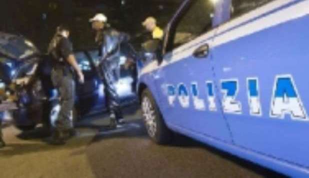 AMANTE BLOCCATO SOTTO IL LETTO. CHIAMA IL 113 PER LIBERARSI - 11/01/2013