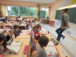 Insegnate delle elementari, tappa la bocca degli alunni con lo scotch e li lega alla sedia per il troppo chiasso - 16/01/2013