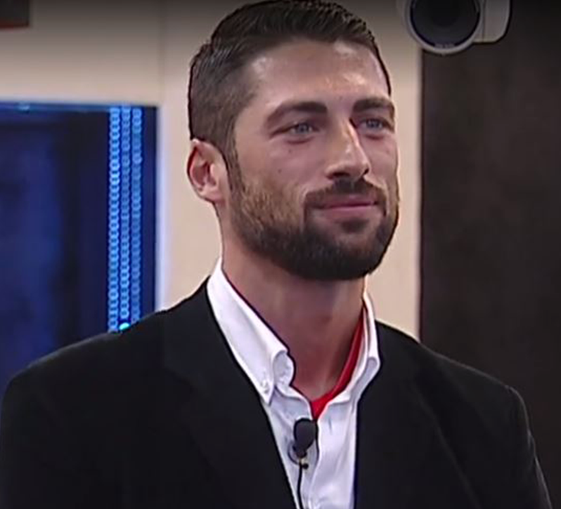 ''GIOVANNI DEVE LASCIARE IL GRANDE FRATELLO'': ECCO COS'E' SUCCESSO - 12/10/2015