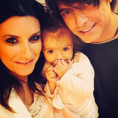 E' ACCADUTO ALLA FIGLIA DI LAURA PAUSINI CHE HA SOLTANTO 2 ANNI: ''SIETE EGOISTI'' - 29/10/2015