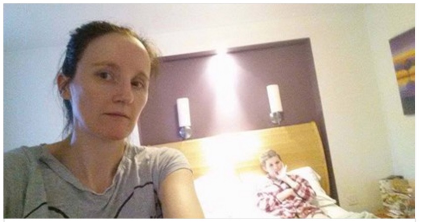 SCATTA UN SELFIE MENTRE LA FIGLIA STA MORENDO: ''GUARDATE QUELLA LUCE SOPRA DI LEI...'' - 19/11/2016