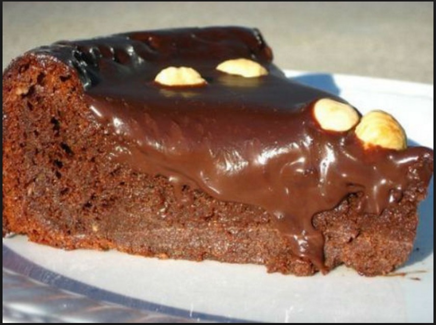 ''VOGLIO LA TORTA'', URLA IL BIMBO IN FILA. E UN ALTRO CLIENTE COMPRA TUTTE LE 23 FETTE PER FARGLI DISPETTO - 10/12/2016