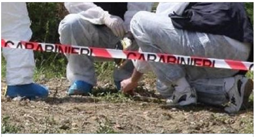 ROMA - UN PIEDE SPUNTA DAL TERRENO: PANICO E ORRORE - 14/12/2016