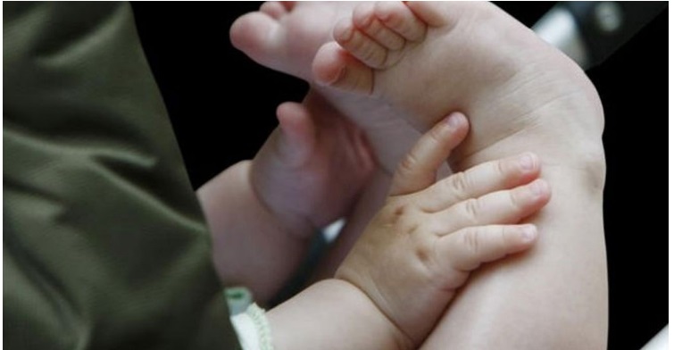 PARTO RECORD A FIRENZE: NATO IL BAMBINO PIU' GRANDE AL MONDO, PESA 10,8 KG - 05/02/2017
