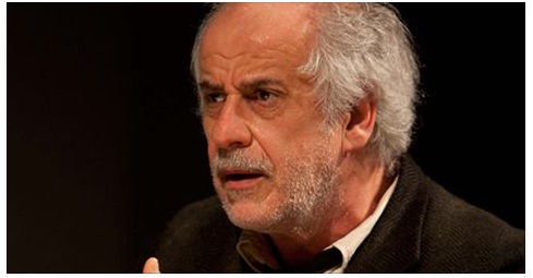 TONI SERVILLO SGRIDA UNO SPETTATORE CHE PARLA AL CELLULARE IN TEATRO: LA REAZIONE DEL PUBBLICO E' INASPETTATA - 05/02/2017