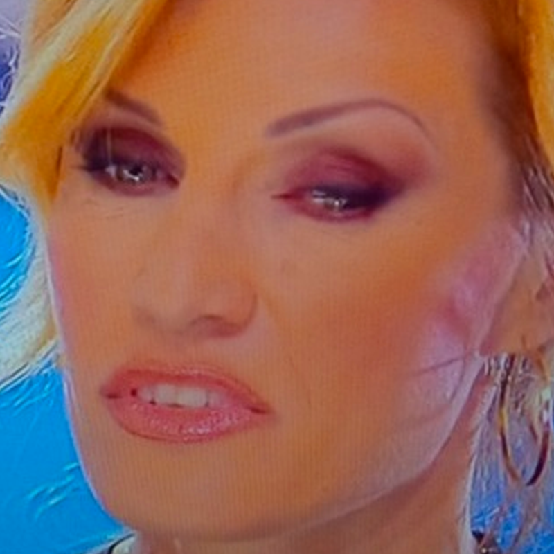 IL NUOVO DRAMMA DI ANNALISA MINETTI: IL TRISTE ANNUNCIO IN DIRETTA A ''DOMENICA LIVE'' - 24/01/2016