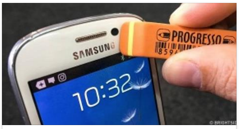 HAI MAI PENSATO DI PASSARE UNA GOMMA DA CANCELLARE SUL TUO CELLULARE? IL MOTIVO E' DAVVERO GENIALE - 03/04/2017
