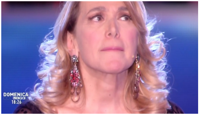 RISSA A DOMENICA LIVE: BARBARA D'URSO CACCIATA DA MEDIASET... - 03/04/2017