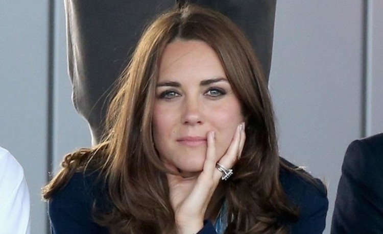 KATE MIDDLETON, IL GESTO CHE SPIAZZA TUTTI: ECCO DI CHI E' INVIDIOSA - 11/06/2017