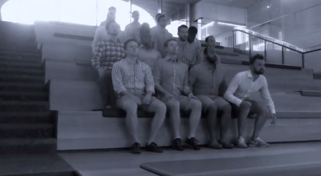 AVETE MAI VISTO GLI SHORTS IN PIZZO PER GLI UOMINI? ECCO COSA SI SONO INVENTATI - 13/06/2017