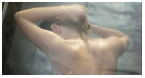 ECCO COSA FANNO LE DONNE SUBITO DOPO LA DOCCIA: E' INUTILE NEGARLO - 20/04/2016