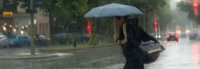 MALTEMPO, TEMPORALE SU ROMA:  STRADE ALLAGATE E TRAFFICO IN TILT - 30/09/2013
