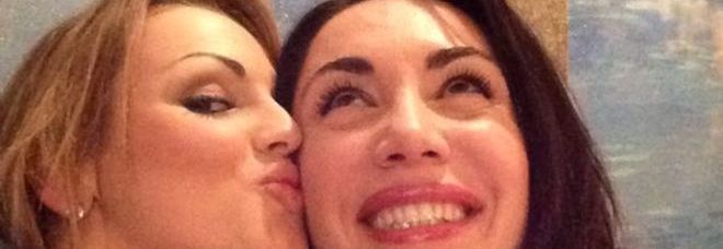 UN AMICA INTIMA DI FRANCESCA: ''FRANCESCA PASCALE È LESBICA, HA AVUTO UNA RELAZIONE CON ME'' - FOTO - 10/10/2013