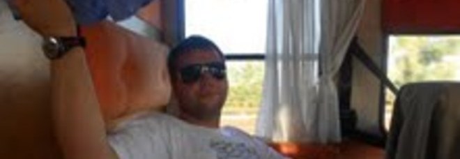 IACOPO, 24 ANNI, SUICIDA DOPO IL POMERIGGIO CON GLI AMICI. ''SI È IMPICCATO AD UNA TRAVE'' - 11/10/2013