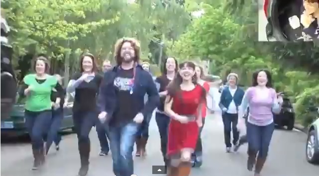 LA PROPOSTA DI MATRIMONIO PIU' BELLA E SIMPATICA DI SEMPRE - IL VIDEO VIRALE - 14/10/2013
