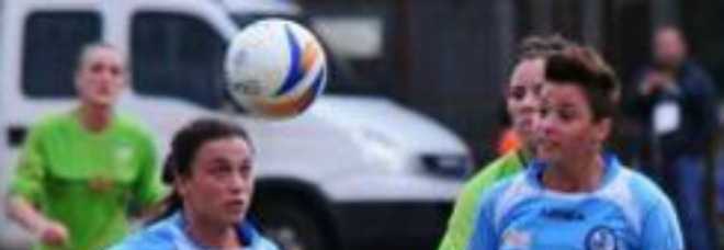 RAZZISMO NEL CALCIO DONNE, L'ARBITRO OFFENDE LE PARTENOPEE: ''NON VI LAVATE?'' - 13/10/2013
