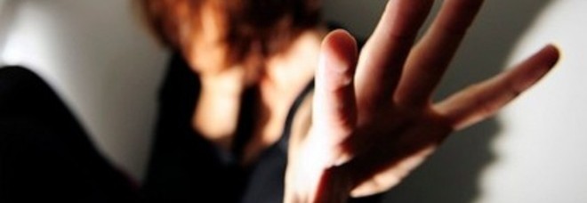L'ADDORMENTA, LA VIOLENTA E FILMA TUTTO: 56ENNE ARRESTATO. ''LEI NON SI È ACCORTA DI NULLA'' - 16/10/2013