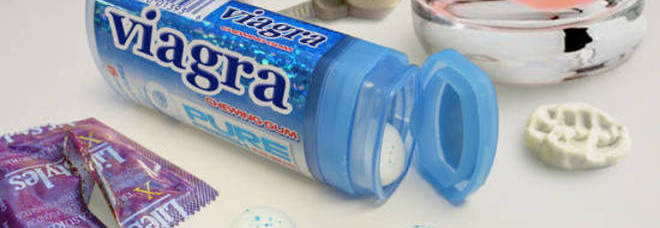 ECCO IL VIAGRA-GUM. LA COMPRESSA DA MASTICARE COSTA IL 60% IN MENO - 17/10/2013