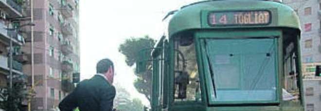 ROMA, 34ENNE INVESTITA DA UN TRAM: È GRAVE. ILLESA LA SUA BIMBA DI SEI MESI - 18/10/2013