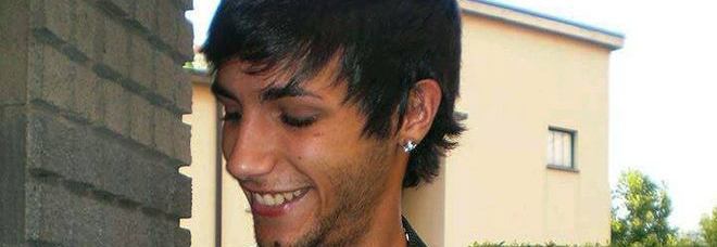 UCCISO A 19 ANNI IN INGHILTERRA PERCHÉ ITALIANO. ''RUBI IL LAVORO AI RAGAZZI INGLESI'' - 23/10/2013