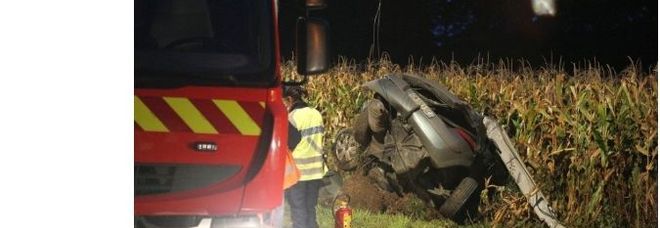 GIOVANE SI UCCIDE PER AMORE, I DUE AMICI MUOIONO IN UN INCIDENTE PER SALVARLO - 29/10/2013