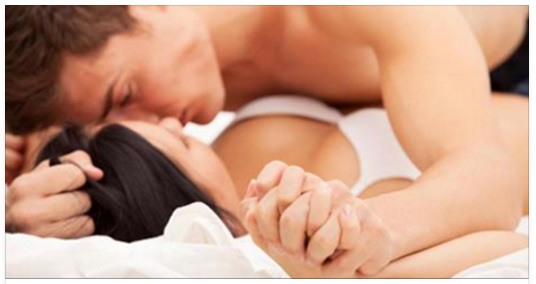 LA SUA VICINA DI CASA FA SESSO, QUELLO CHE FA LA DONNA E' IMPRESSIONANTE - 10/11/2016