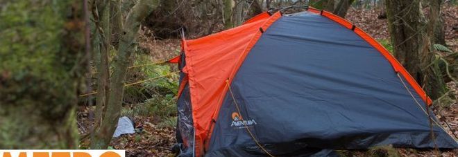 ''COSTRETTI A VIVERE IN TENDA PER NON PERDERE IL LAVORO'': I DIPENDENTI DI AMAZON SHOCK - 12/12/2016