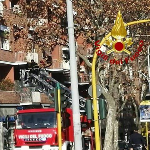 ROMA - PAURA PER LA NOTA ATTRICE: ''IN FIAMME IL SUO APPARTAMENTO, INQUILINI TRATTI IN SALVO DAI BALCONI'' - 14/12/2016