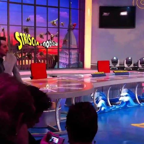 STRISCIA LA NOTIZIA: E' STATO DENUNCIATO PER STALKING - 14/12/2016