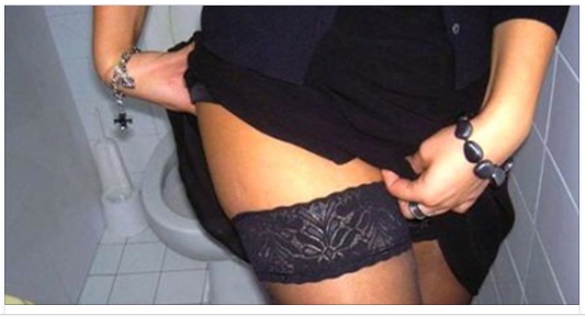 SESSO NEL BAGNO DEL TRIBUNALE: SORPRESI DA UNA COLLEGA LA SCENA E' STATA IMBARAZZANTE: ECCO COME SI GIUSTIFICANO - 28/12/2016