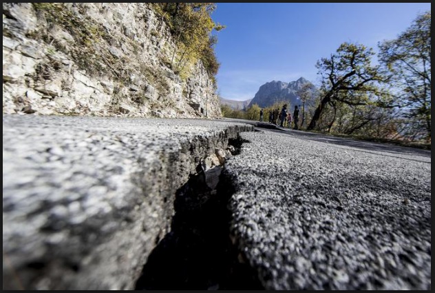 ANCORA VIOLENTE SCOSSE DI TERREMOTO NEL CENTRO ITALIA: ECCO COSA STA SUCCEDENDO - 18/01/2017