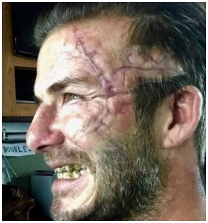 DAVID BECKHAM POSTA QUESTA FOTO SUL WEB E IL SUO ASPETTO E' TREMENDO: ECCO COS'E' SUCCESSO AL SUO VOLTO - 28/03/2017