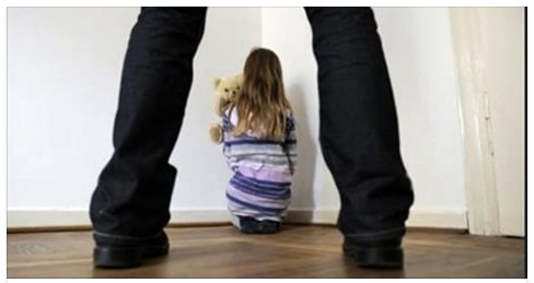 ''C'E' UN UOMO NEL MIO LETTO'', BIMBA MOLESTATA DA UN INTRUSO NEL CUORE DELLA NOTTE - 05/04/2017