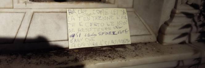 I LADRI NON TROVANO NULLA IN CHIESA E LASCIANO QUESTO BIGLIETTO: DIVENTA SUBITO VIRALE - 22/05/2017
