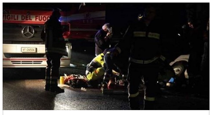 ''MAMMA, HO AVUTO UN INCIDENTE...'' LEI SI PRECIPITA A SOCCORRERLO MA POCO DOPO E' IL FIGLIO A DISPERARSI - 28/05/2017