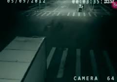 Uomo salvato da un fantasma pochi istanti prima di un incidente - 03/12/2012