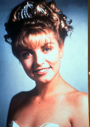 RICORDATE LAURA PALMER? DOPO IL SUCCESSO DI 'TWIN PEAKS' IL DRAMMA: OGGI E' IRRICONOSCIBILE - 14/11/2014