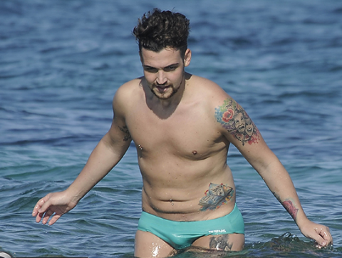 IL MISTERO DELL'ISOLA DEI FAMOSI: VALERIO SCANU NON DIMAGRISCE - ECCO PERCHE' - 18/03/2015